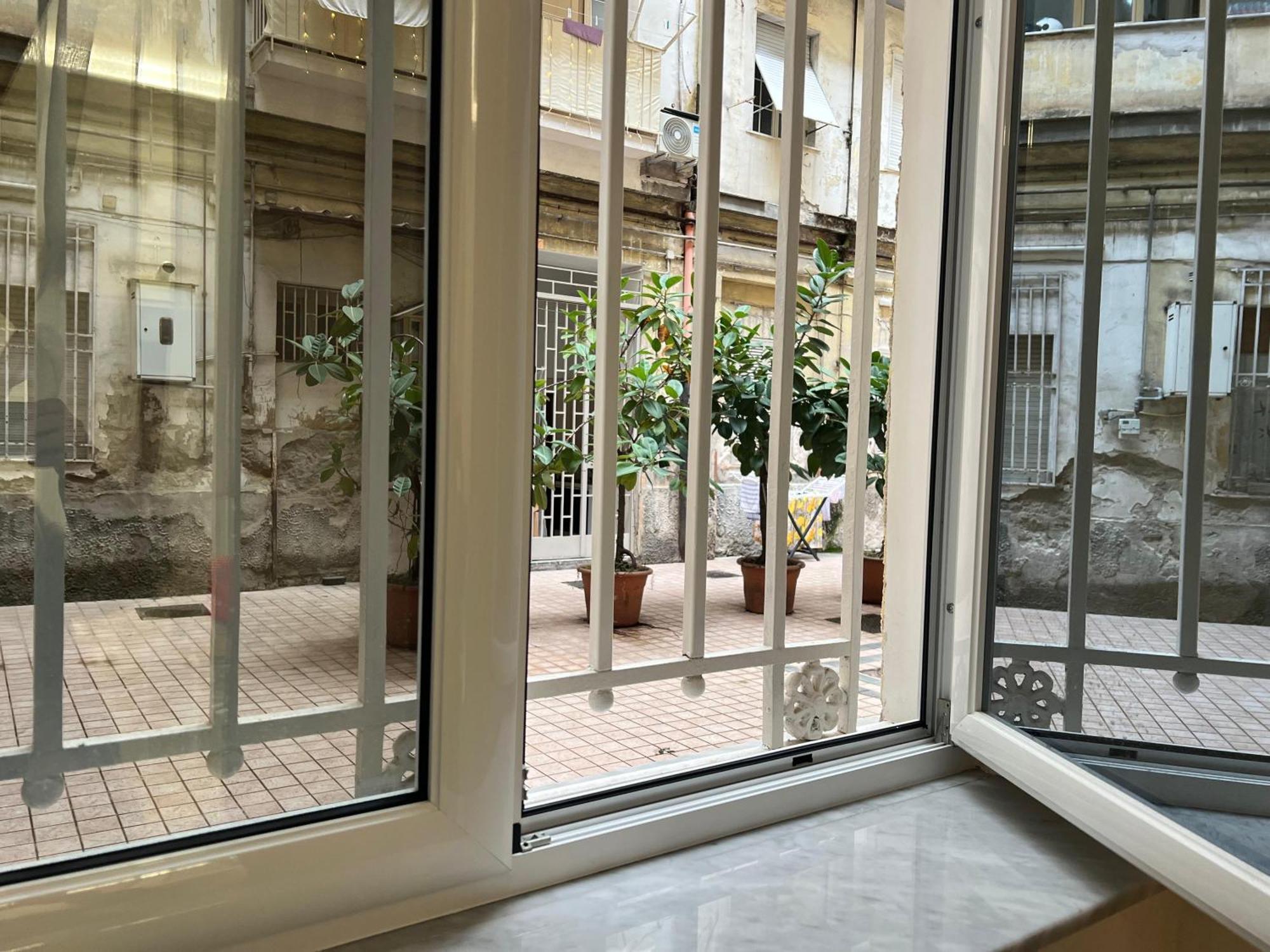 L'Ospite Napoletano Lägenhet Neapel Exteriör bild