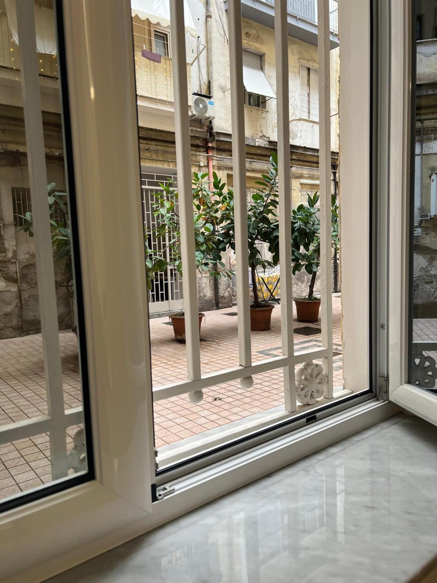 L'Ospite Napoletano Lägenhet Neapel Exteriör bild